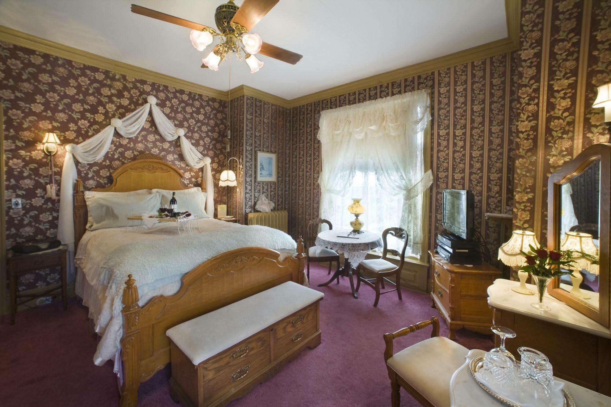 Port City Victorian Inn Muskegon Bagian luar foto
