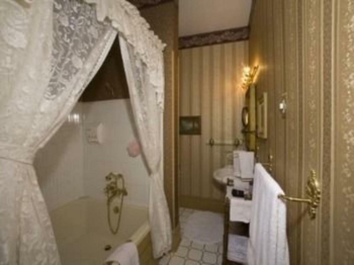 Port City Victorian Inn Muskegon Bagian luar foto