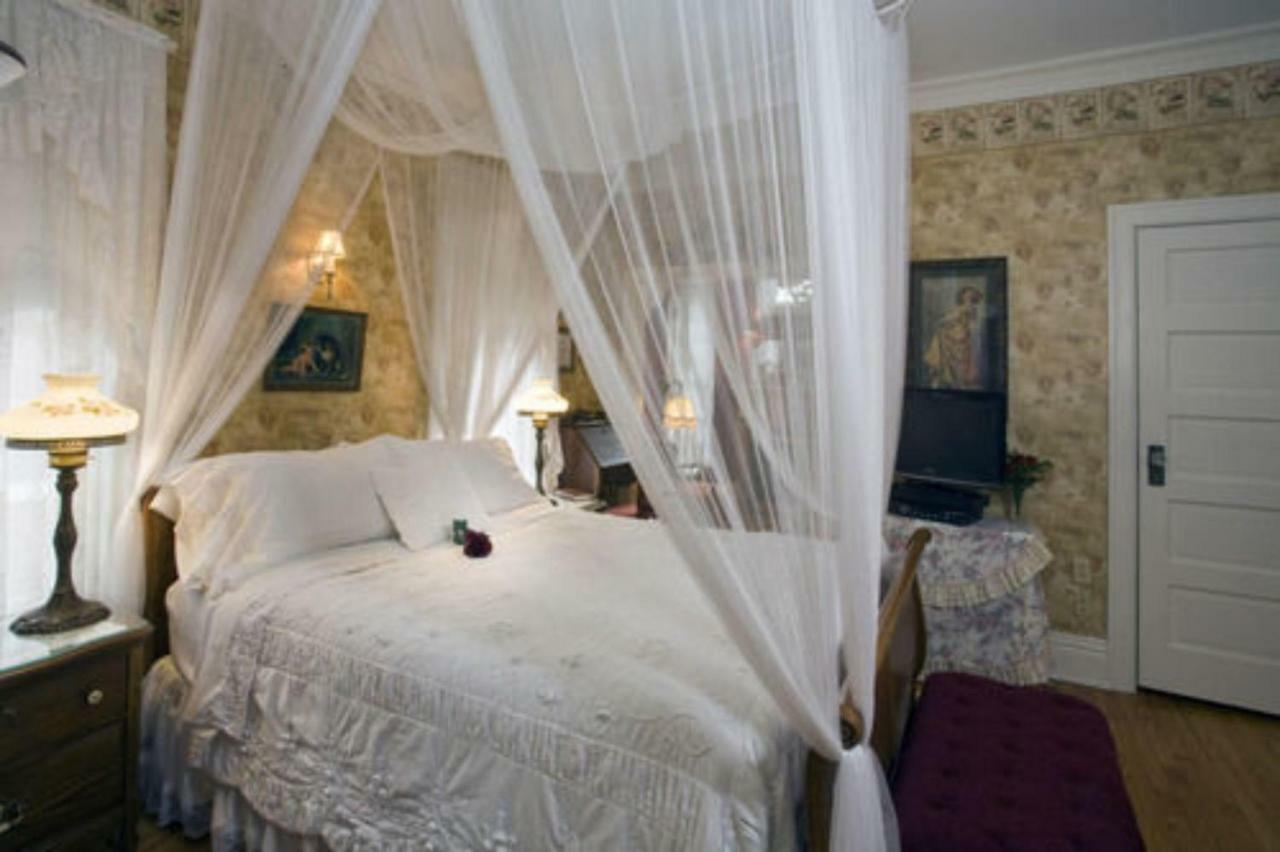 Port City Victorian Inn Muskegon Bagian luar foto